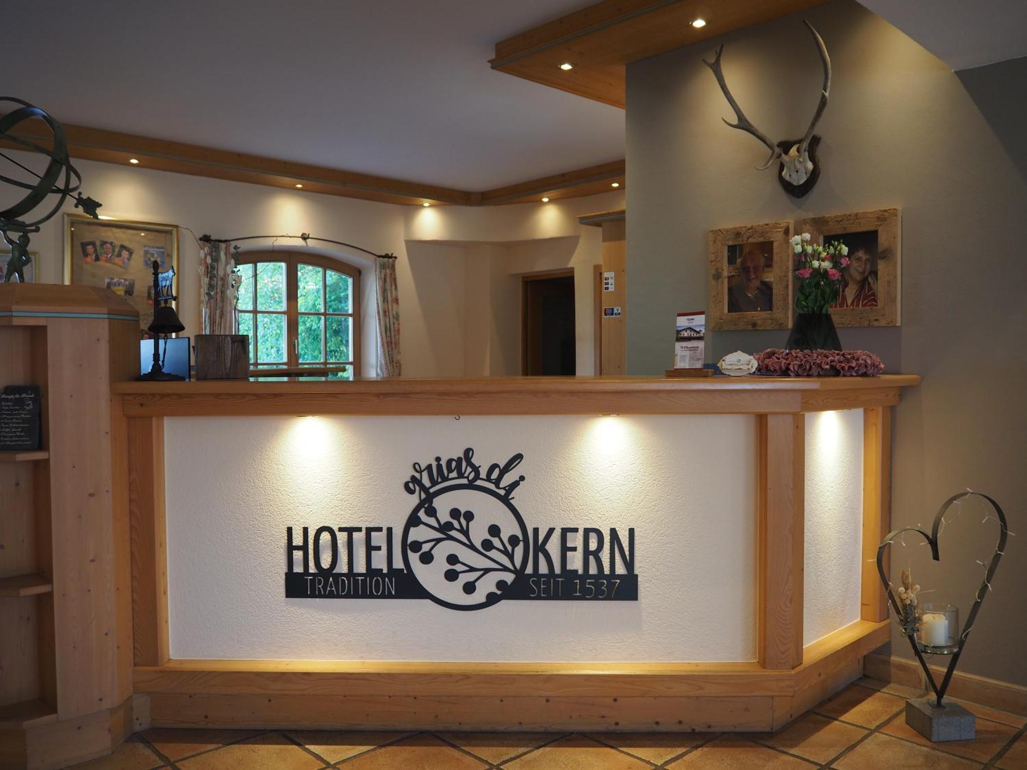 Hotel Garni Kern Halfing Kültér fotó