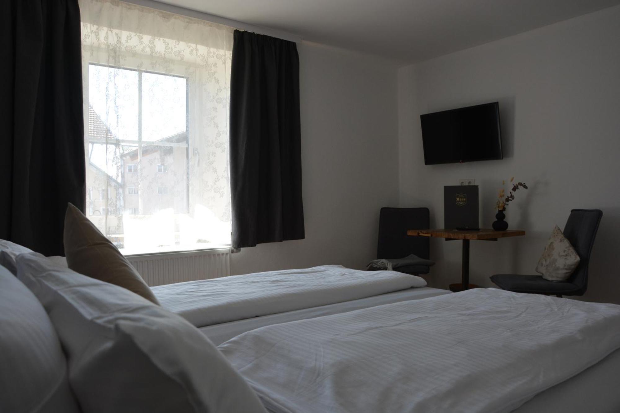 Hotel Garni Kern Halfing Kültér fotó